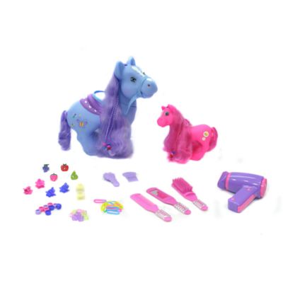 Pretty Horse Family with Hair D...