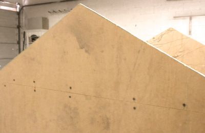 Screw in the gable panel