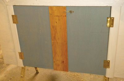 Bridge the door gap