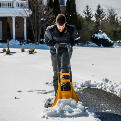 Image showing 9 th True Temper 26 in. SnoBoss Poly Combo Snow Shovel