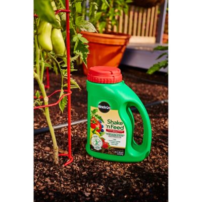 Image showing  4.5 lb. Shake 'N Feed Tomato Fruit and Vegetable Plant Food