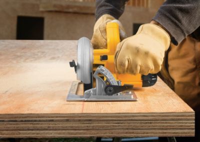 Image showing 5 th DEWALT 15A Corded 7-1/4 in. Lightweight Circular Saw