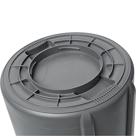 Rubbermaid Brute 32 Gal.Commercial Grade Trash Can