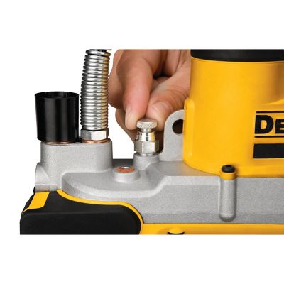 Image showing 5 th DEWALT 20V Lithium-Ion Grease Gun Kit with Battery, 4Ah, and Charger