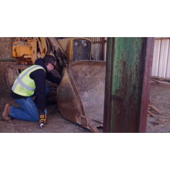 DeWALT 20V Lithium Ion Grease Gun Kit, Battery (4Ah), Charger, Kitbox at  Tractor Supply Co.