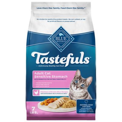 Blue Buffalo Tastefuls Sensitive Stomach Natural Adult Dry Cat Food, Chicken 7 lb. bag