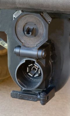 Image showing  7-Blade and 4-Flat Endurance Multi-Tow GM Twist-Mount Connector