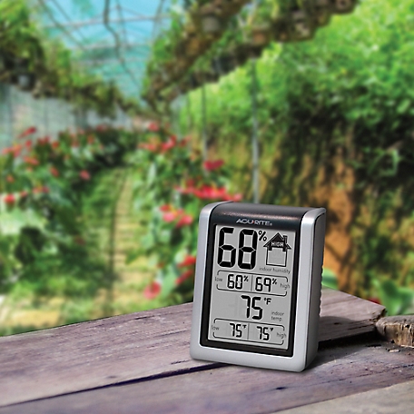 AcuRite Pro Accuracy Indoor Temperature and Humidity Monitor with