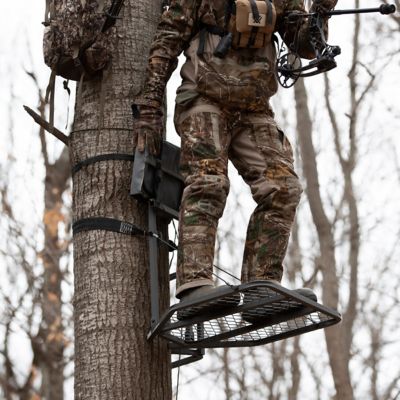 Image showing  Big Foot Lever-Action Hang-On Tree Stand