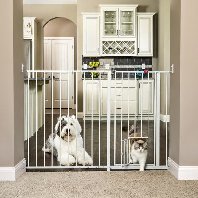 Carlson 38 in. Maxi Extra Large Walk Through Steel Pet Gate 13 ft. at Tractor Supply Co