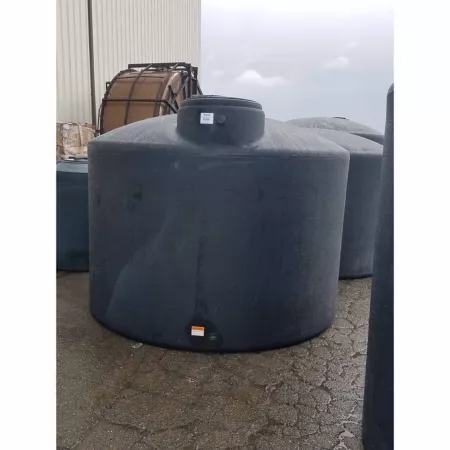 Norwesco 2 500 gallons Water tank only black Water Storage Tanks