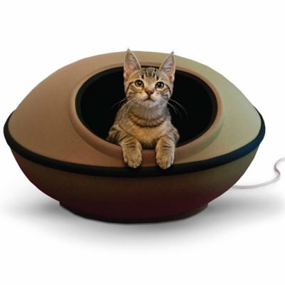 Tractor supply shop heated cat house