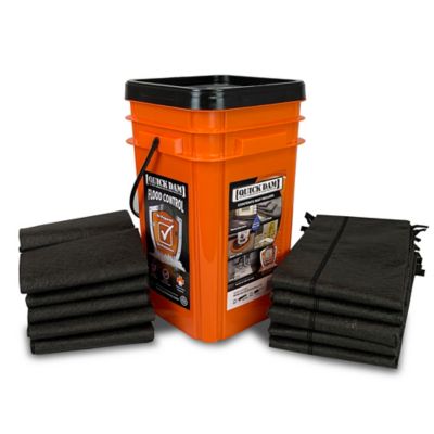 Quick Dam Grab and Go Flood Emergency Kit with 5 Barriers and 10 Bags