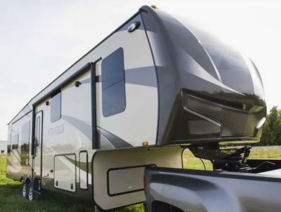 Image showing 8 th Lippert Components L05 Flex-Air Long Tow Pin Box, 18K