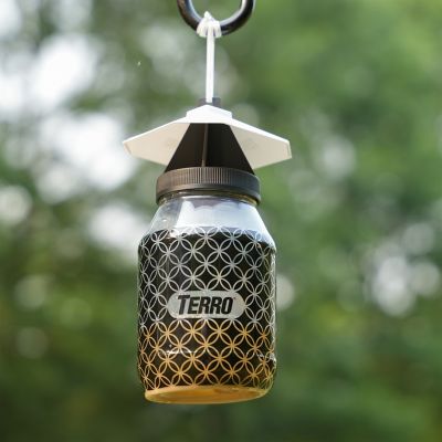 Image showing 8 th TERRO Fly Magnet Reusable Trap with Bait, 1 qt.