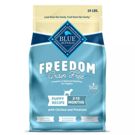 Blue Buffalo Freedom Puppy Natural Grain-Free Recipe with Chicken Peas and Potatoes Dry Dog Food