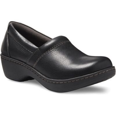 crocs slip on sandals
