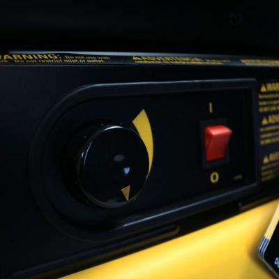 Image showing 6 th DEWALT 135,000 BTU Forced Air Kerosene Heater