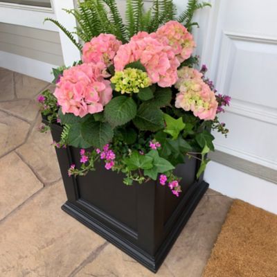 Image showing 5 th Mayne 9.5 gal. Polyethylene Fairfield Patio Planter, 20 in. x 20 in.