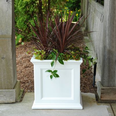 Image showing 5 th Mayne 9.5 gal. Polyethylene Fairfield Patio Planter, 20 in. x 20 in.