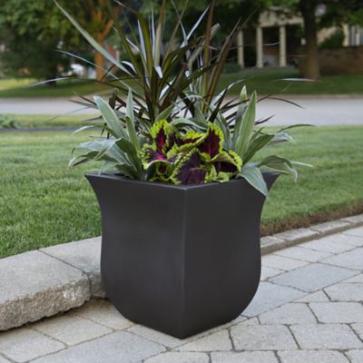 Image showing 3 th Mayne 4.5 gal. Polyethylene Valencia Square Planter, 16 in. x 16 in. x 18 in.