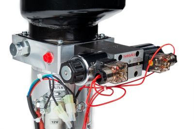 Image showing 5 th Maxim 1.3 GPM 12VDC Double-Acting Hydraulic Power Unit with Remote Control, SAE 6 Ports, 2,500 PSI, 1 gal. Poly Tank