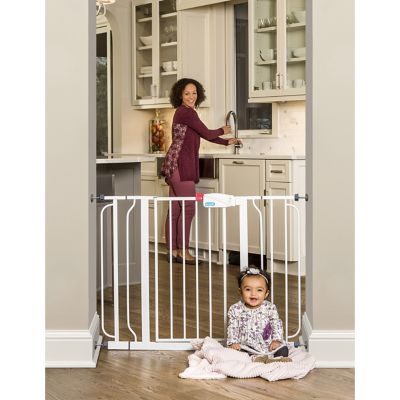 Regalo Easy Step Extra Wide Walk Thru Pet Gate, 29 in. to 44 in., White -  1165 W DS