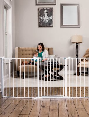 Image showing  28 in. 2-in-1 Super Wide Adjustable Pet Gate and Play Yard, 192 in. W