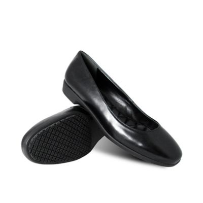 slip resistant dress shoes