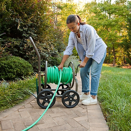 Four pneumatic rubber tires support the Liberty Model 871 hose cart and  allow easy mobility!