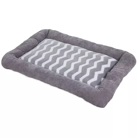 Petmate Snoozzy Zig Zag Low Bumper Dog Kennel Mat 17.5 in x 11 in. Crate Mats