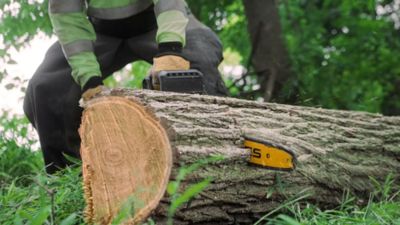 Image showing  4-1/2 to 5 in. Diameter Brushed Grinder Kit with (1) 20V 5Ah Battery