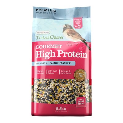 Royal Wing Total Care High-Protein Wild Bird Food Mix with Suet Pellets, 5.5 lb.