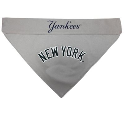 Image showing  New York Yankees Reversible Pet Bandana