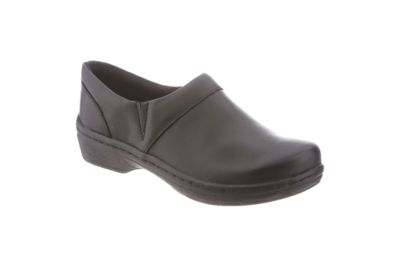 klogs mission nursing shoes