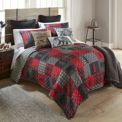 Image showing  Red Forest Quilt Set, Twin