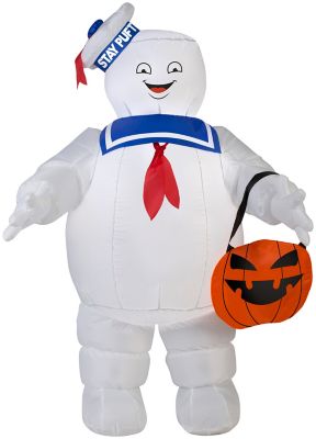 Gemmy 9.06 in. Airblown Stay Puft with Pumpkin Tote Inflatable Halloween Decoration, Self-Inflates