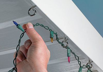 Image showing  Outdoor Christmas Light Q-Hangers, 20-Pack