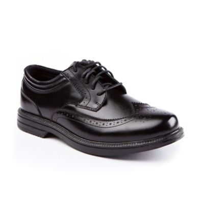 slip resistant wingtip shoes