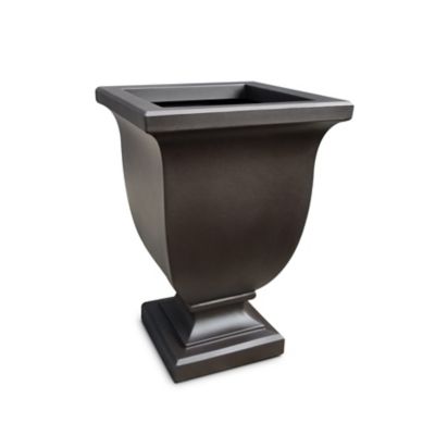 Mayne Polyethylene Augusta Planter, 26 in.