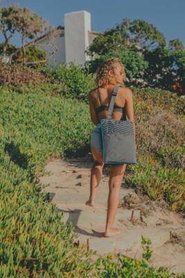 Image showing 7 th Oniva Vista Outdoor Picnic Blanket and Tote, 59 in. x 51 in.