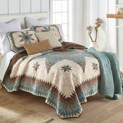 Image showing  Sea Breeze Star Quilt Set, Queen Size