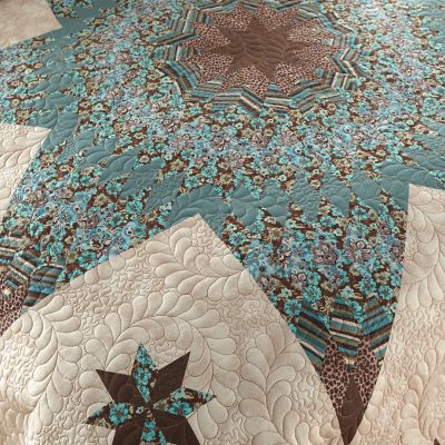Image showing  Sea Breeze Star Quilt Set, Queen Size