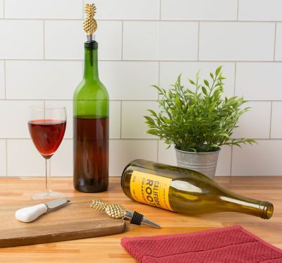 Image showing  Gold Pineapple Bottle Stopper