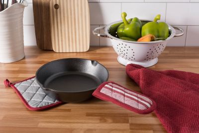 Image showing  Barn Red Chef Striped Pan Handles, 6 in. x 7 in., 3 pc.