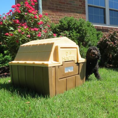 Image showing 9 th Dog Palace DP Hunter Premium Insulated Outdoor Plastic Dog House with Fleece Bed
