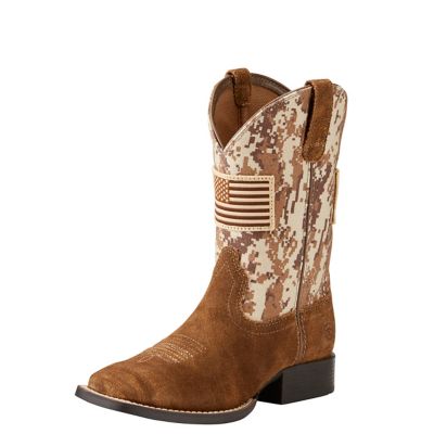 Product color Antique Mocha Washed Suede/Sand Camo Print