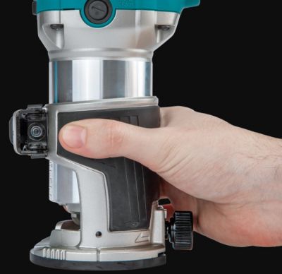 Image showing 8 th Makita 1-1/4 HP Compact Router, RT0701C