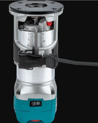 Image showing 9 th Makita 1-1/4 HP Compact Router, RT0701C