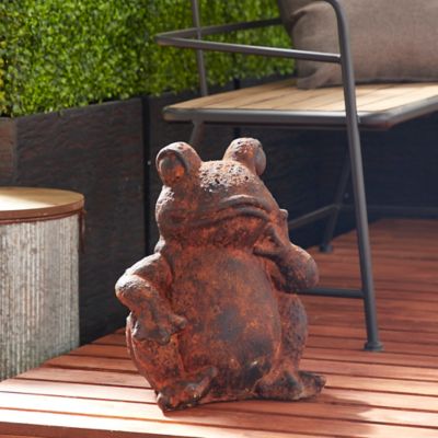 thinking frog statue